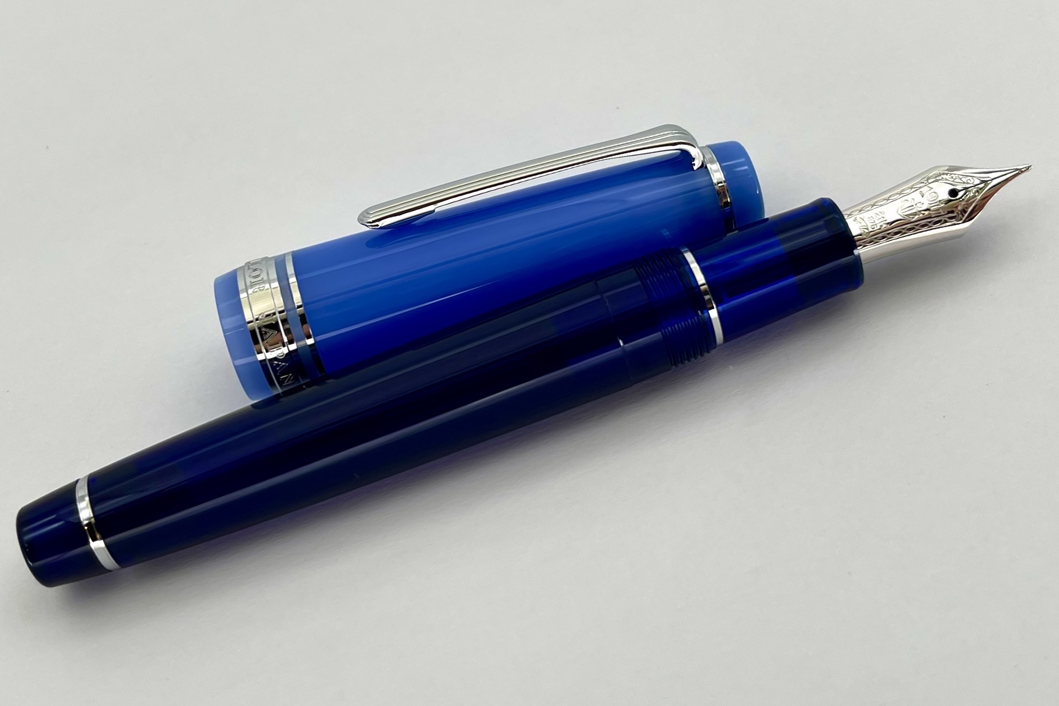 SailorSpecialEditionProfessionalGearTeaTimeFikaCupAndSaucerFountainPen_H